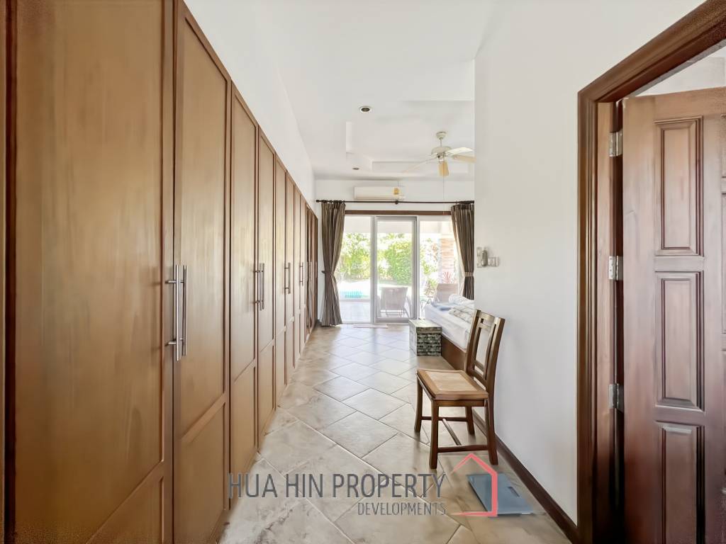 Orchid Palm Homes 3: Exquisite 3-Bed Villa with Pool