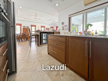 Orchid Palm Homes 3: Exquisite 3-Bed Villa with Pool