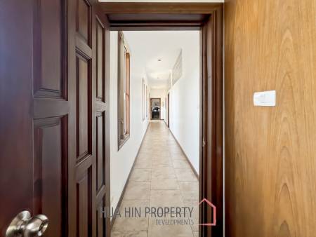 Orchid Palm Homes 3: Exquisite 3-Bed Villa with Pool
