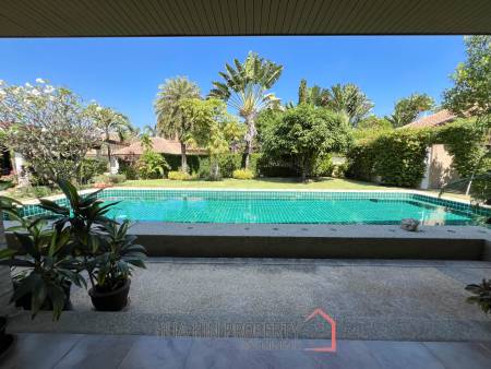 Orchid Palm Homes 3: Exquisite 3-Bed Villa with Pool
