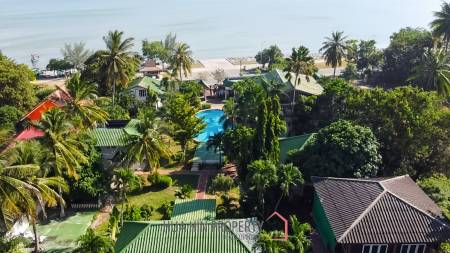 Stunning Beachside Boutique Resort in Pak Nam Pran