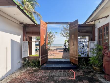 Stunning Beachside Boutique Resort in Pak Nam Pran