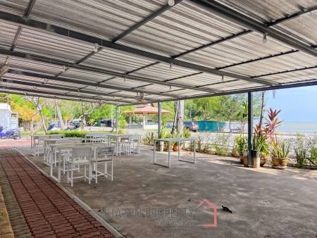 Stunning Beachside Boutique Resort in Pak Nam Pran