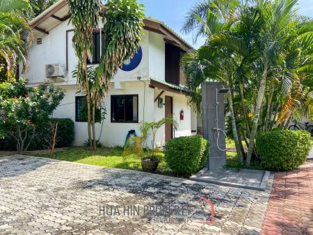 Stunning Beachside Boutique Resort in Pak Nam Pran
