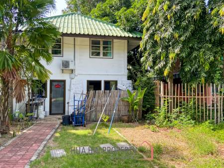 Stunning Beachside Boutique Resort in Pak Nam Pran