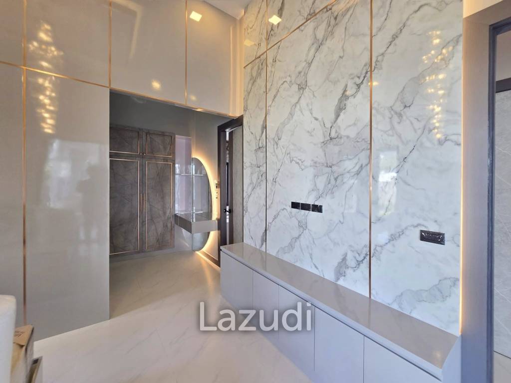 4 Beds 5 Baths 227 SQ.M. Private Pool Villa Pattaya