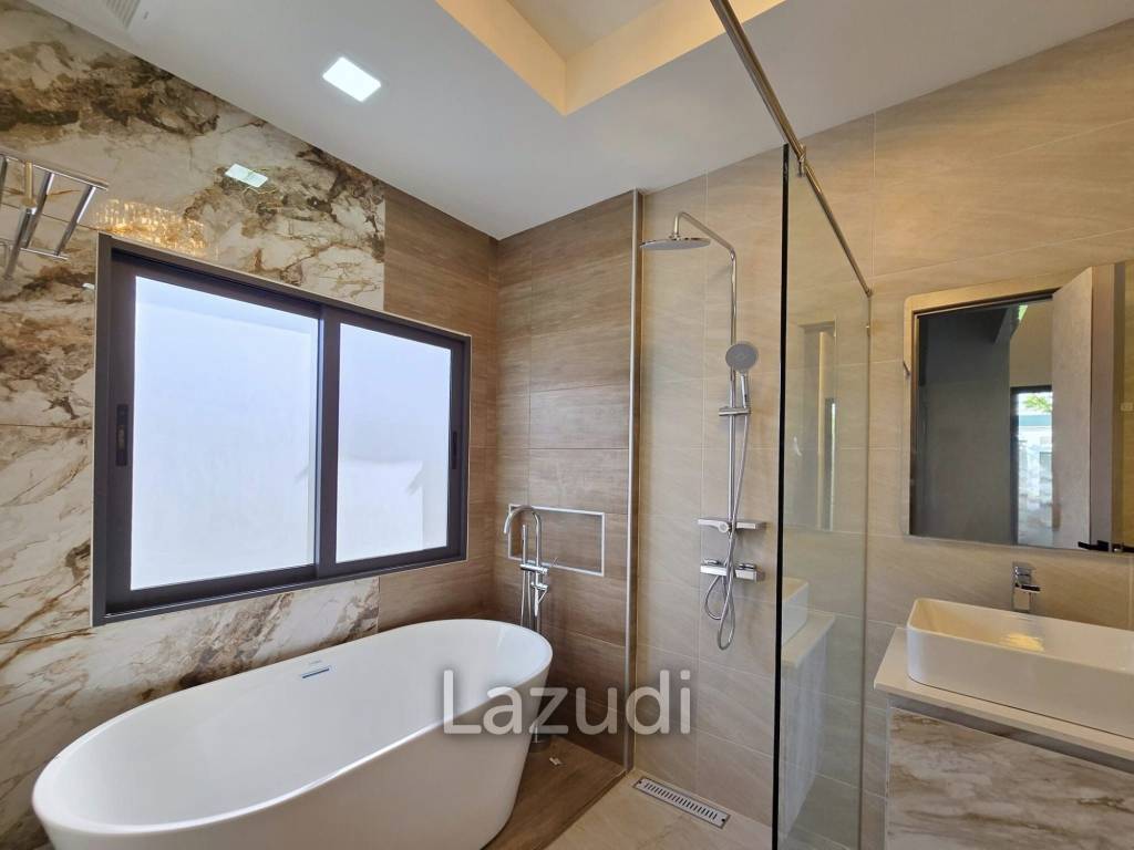 4 Beds 5 Baths 227 SQ.M. Private Pool Villa Pattaya