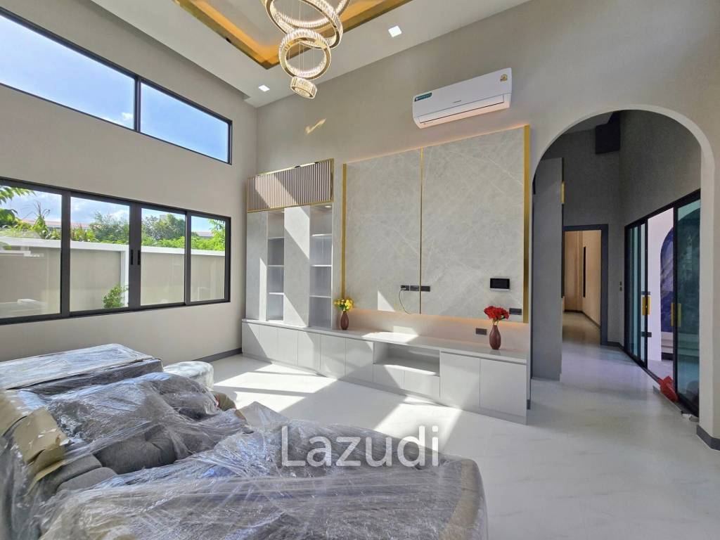 4 Beds 5 Baths 227 SQ.M. Private Pool Villa Pattaya