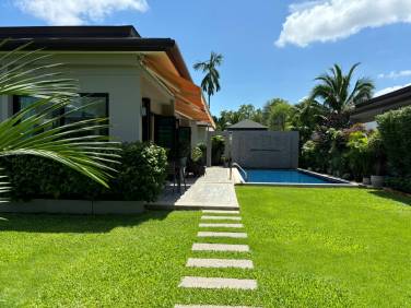 3-Bed Luxurios Villa in Peykaa Estate