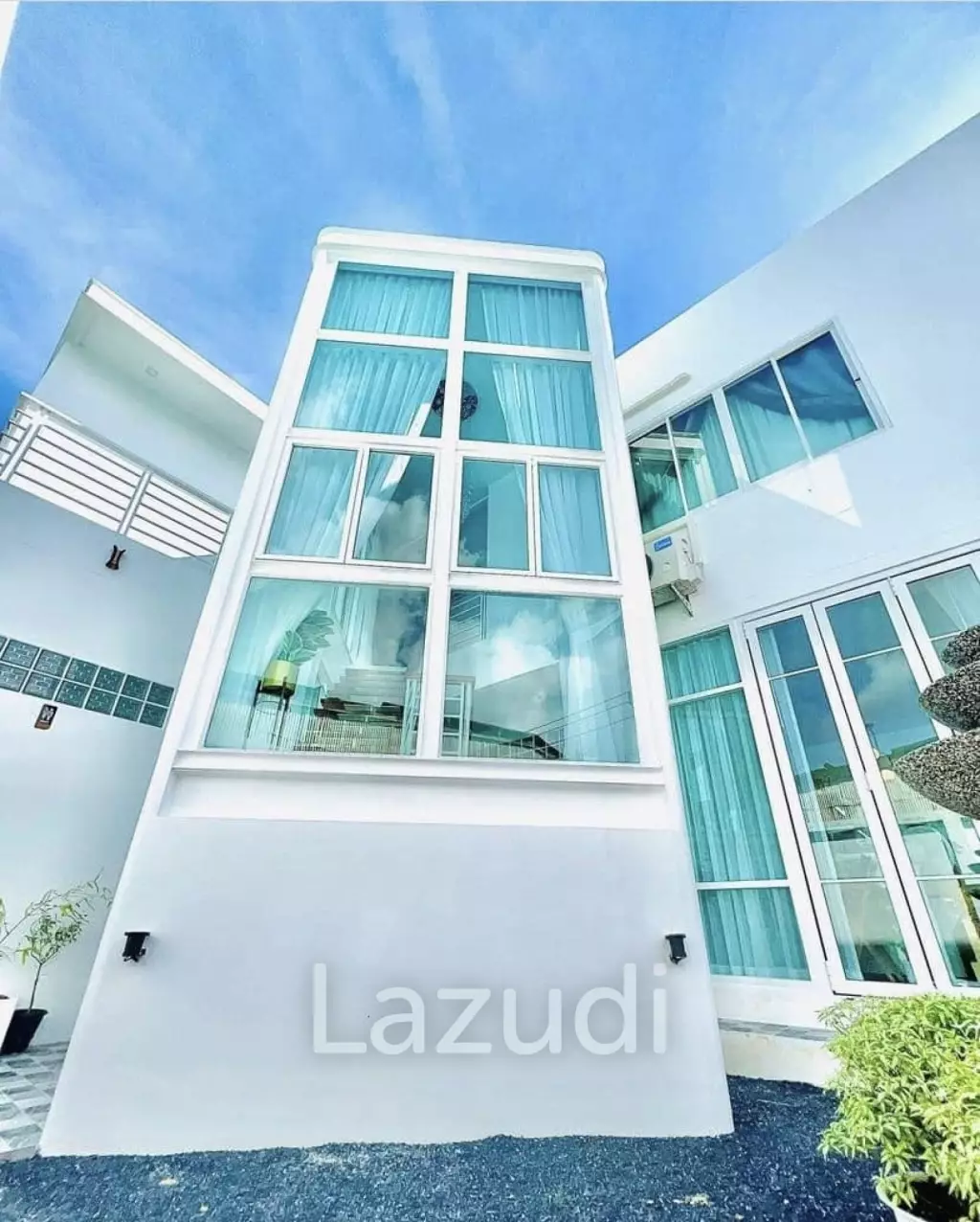 Nordic-Style 3 Bedroom House In Thalang