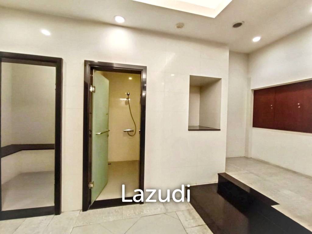 2 Bed 2 Bath 120 SQM. The Rajdamri Condominium