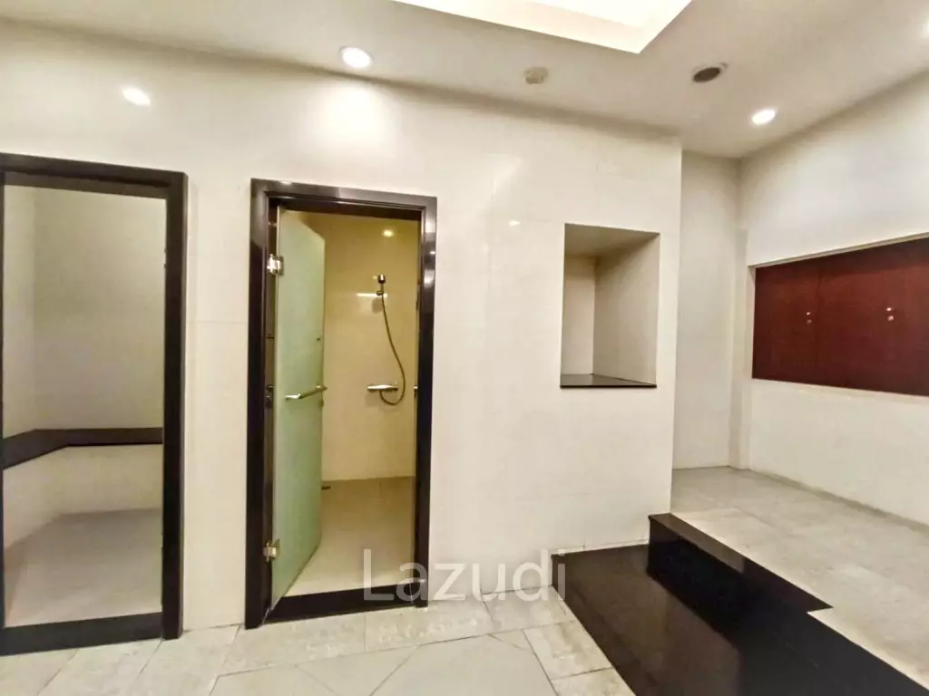 2 Bed 2 Bath 120 SQM. The Rajdamri Condominium