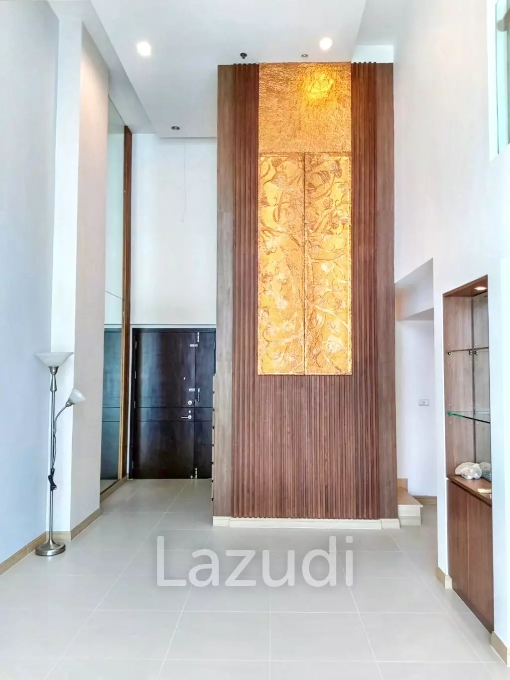 2 Bed 2 Bath 120 SQM. The Rajdamri Condominium