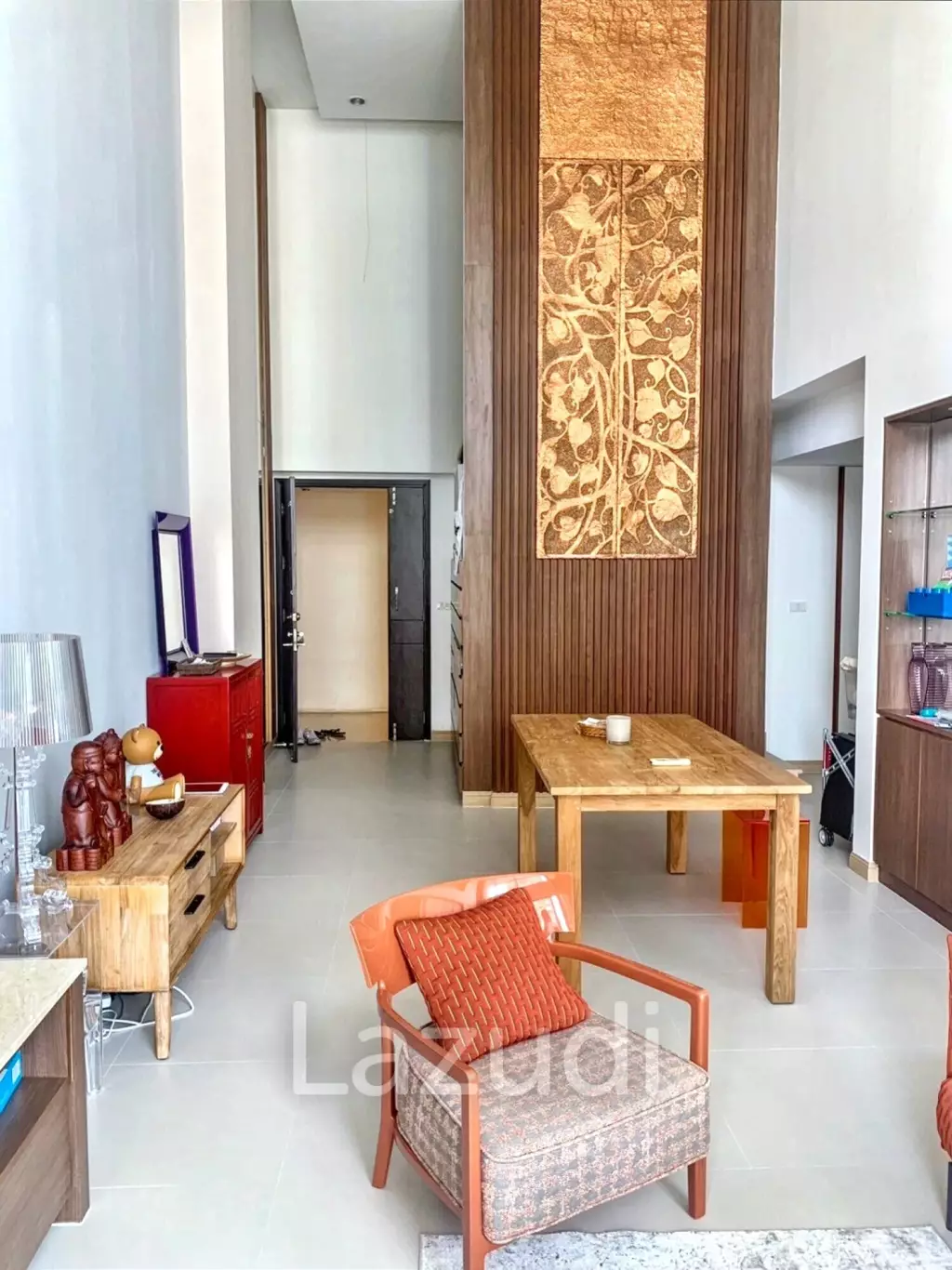 2 Bed 2 Bath 120 SQM. The Rajdamri Condominium