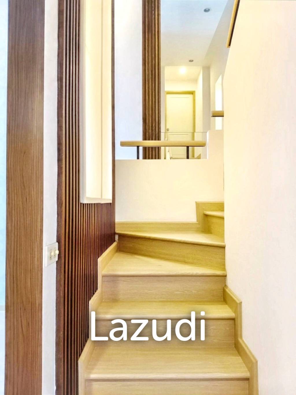 2 Bed 2 Bath 120 SQM. The Rajdamri Condominium
