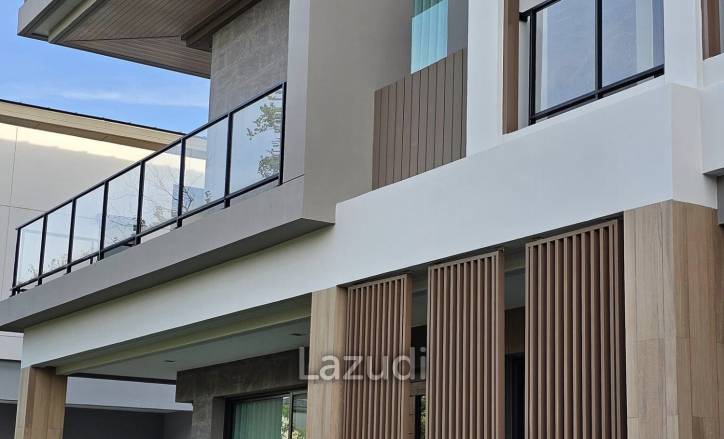 4 Bed 5 Bath 441 SQ.M Bangkok Boulevard Bangna KM.5