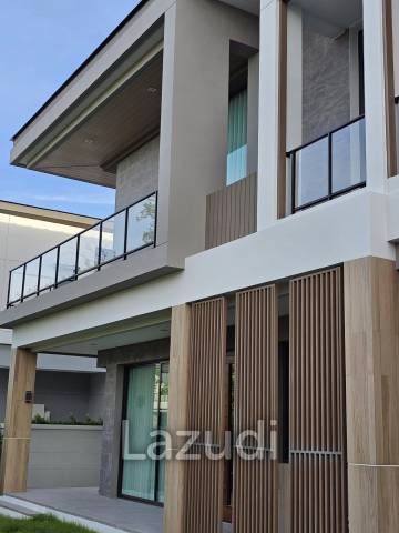 4 Bed 5 Bath 441 SQ.M Bangkok Boulevard Bangna KM.5