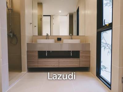 Modern 3.5-Storey Detached House in Bang Chak Bangkok