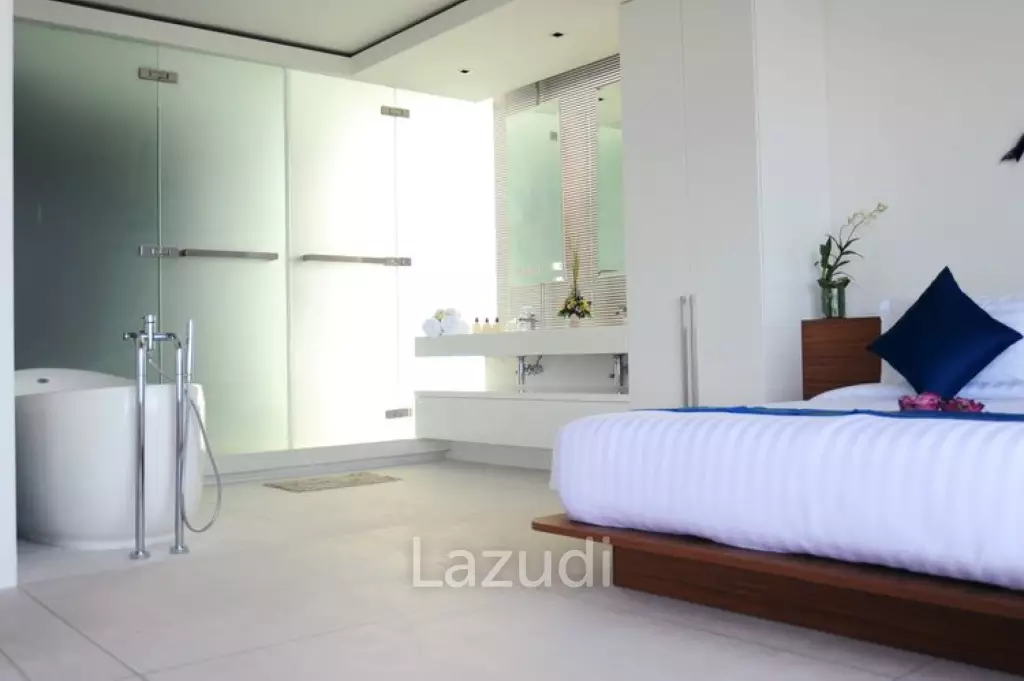 Paradise Awaits: Ultra-Luxury Villa with Ocean Views in Bang Por