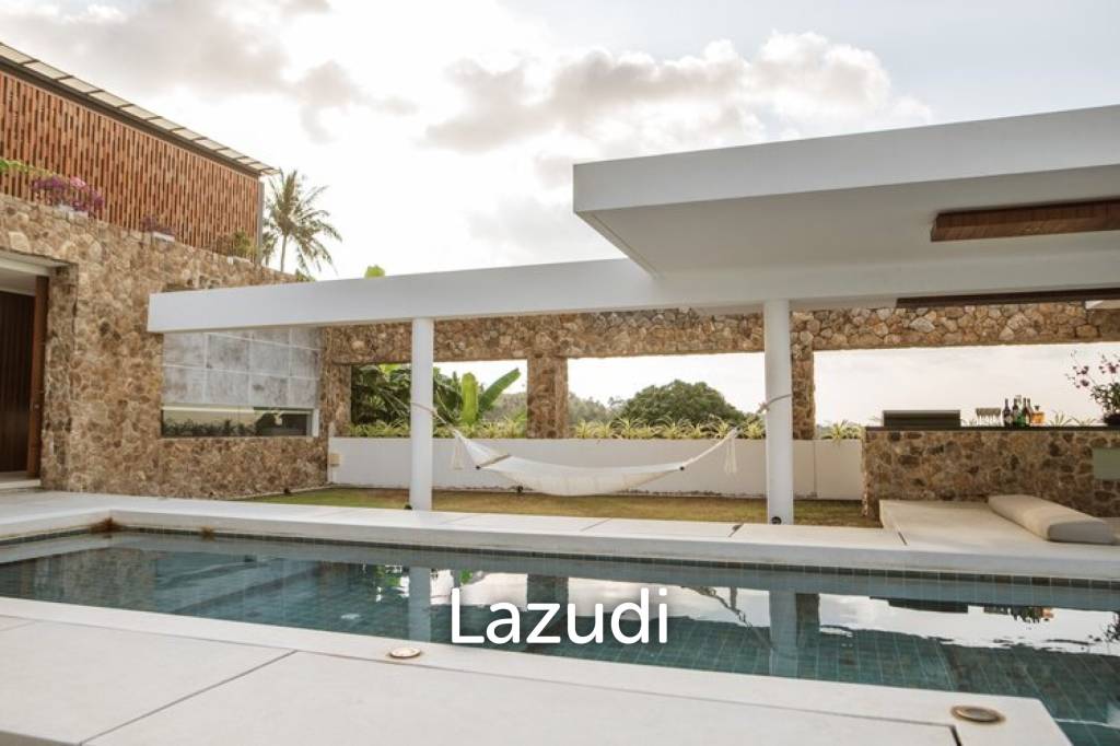 Paradise Awaits: Ultra-Luxury Villa with Ocean Views in Bang Por