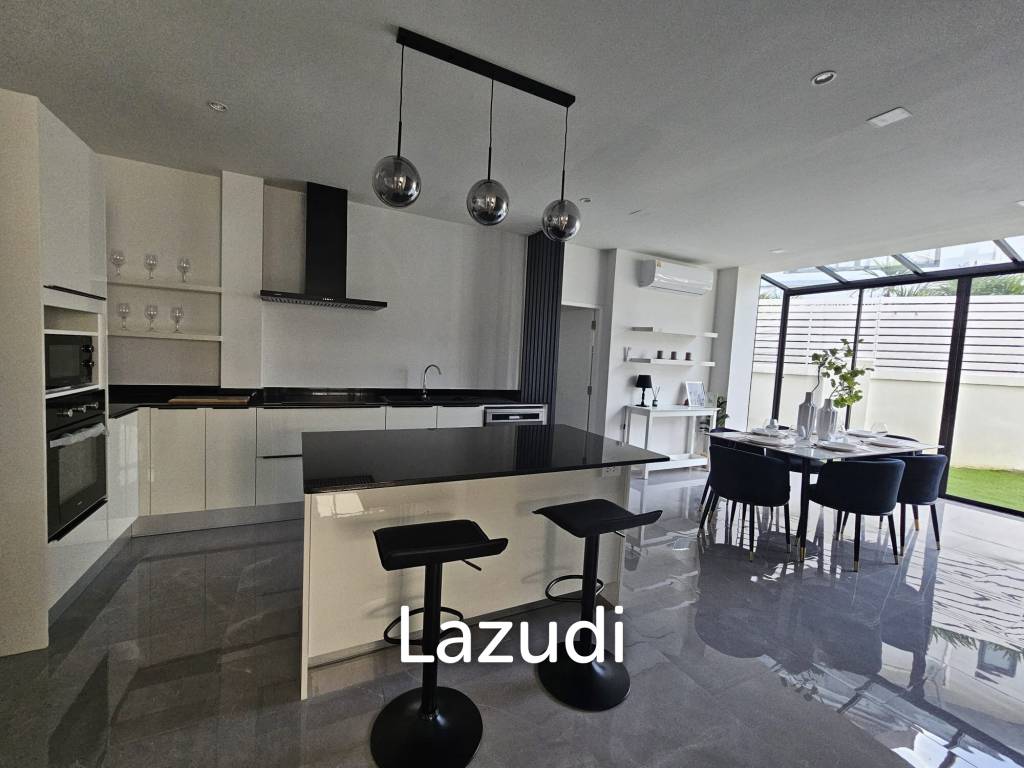 Newly Renovated 4 Bedroom Pool Villa In Chalong