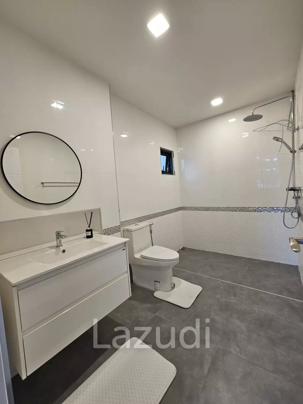 Newly Renovated 4 Bedroom Pool Villa In Chalong