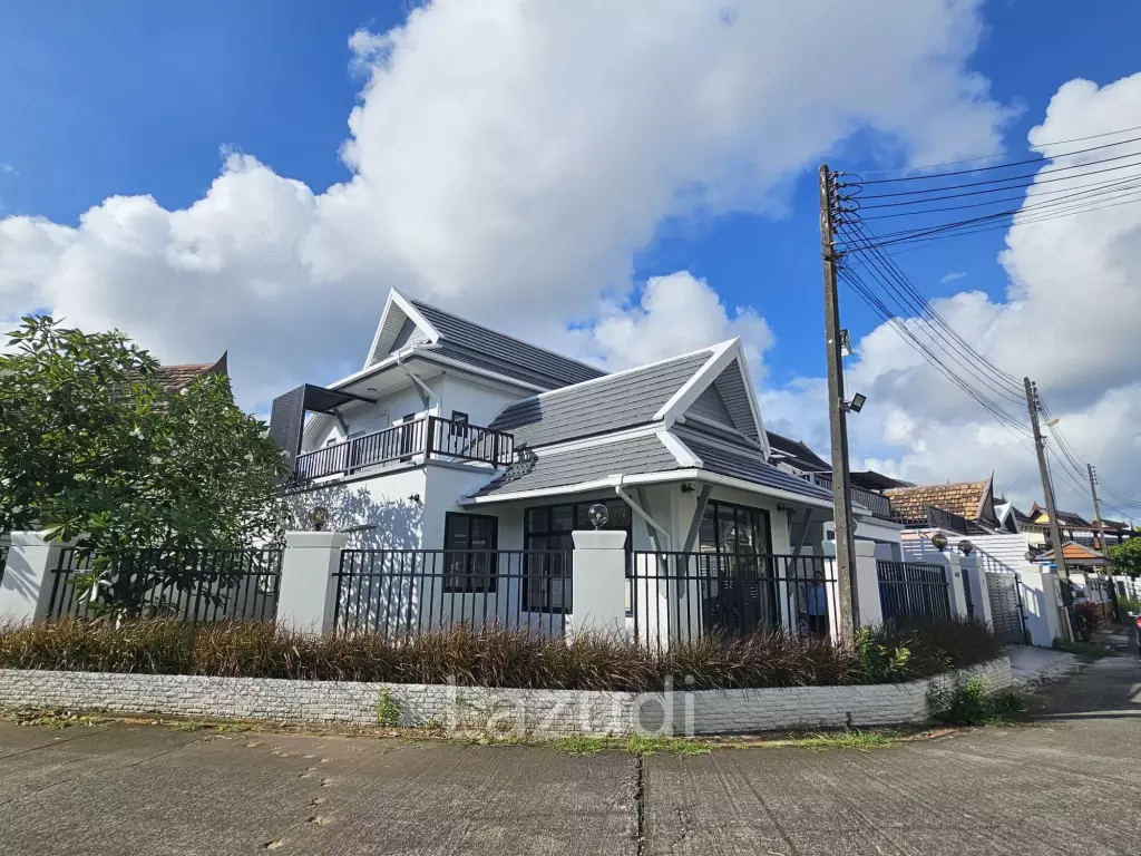 Newly Renovated 4 Bedroom Pool Villa In Chalong