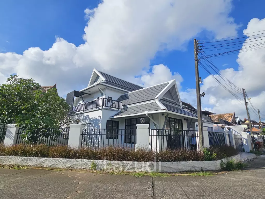 Newly Renovated 4 Bedroom Pool Villa In Chalong