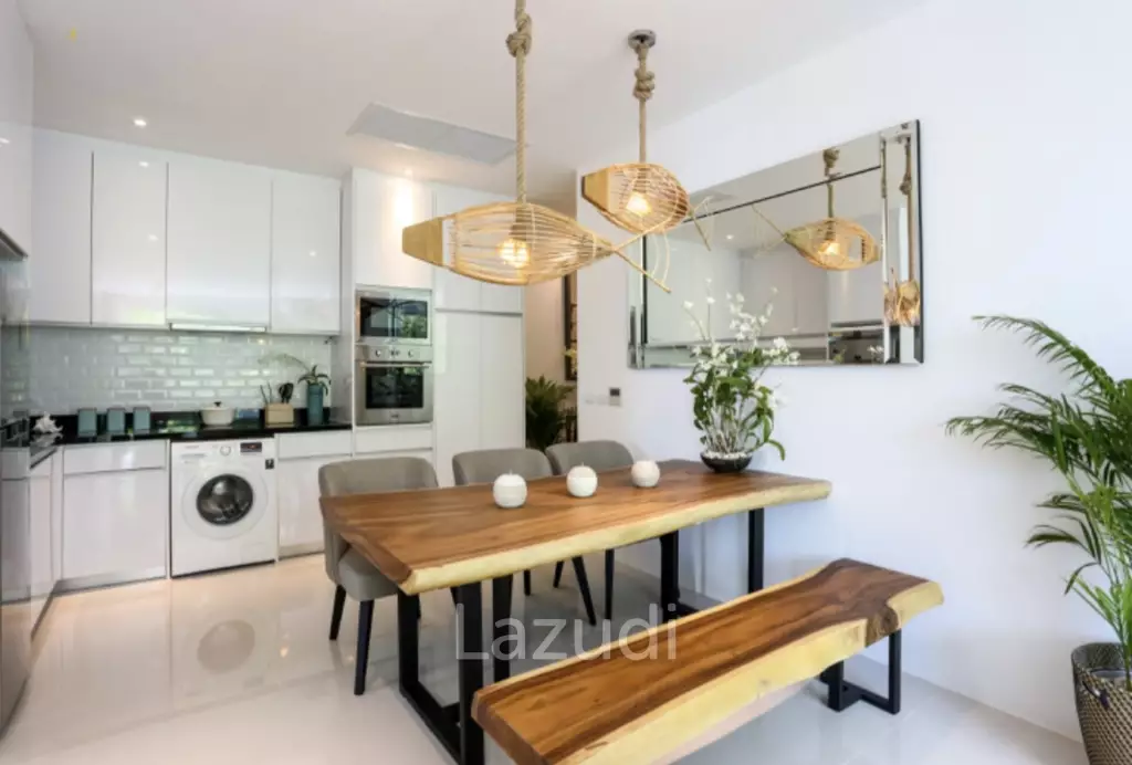 Luxurious 2-Bed Condo in Grand Kamala Falls