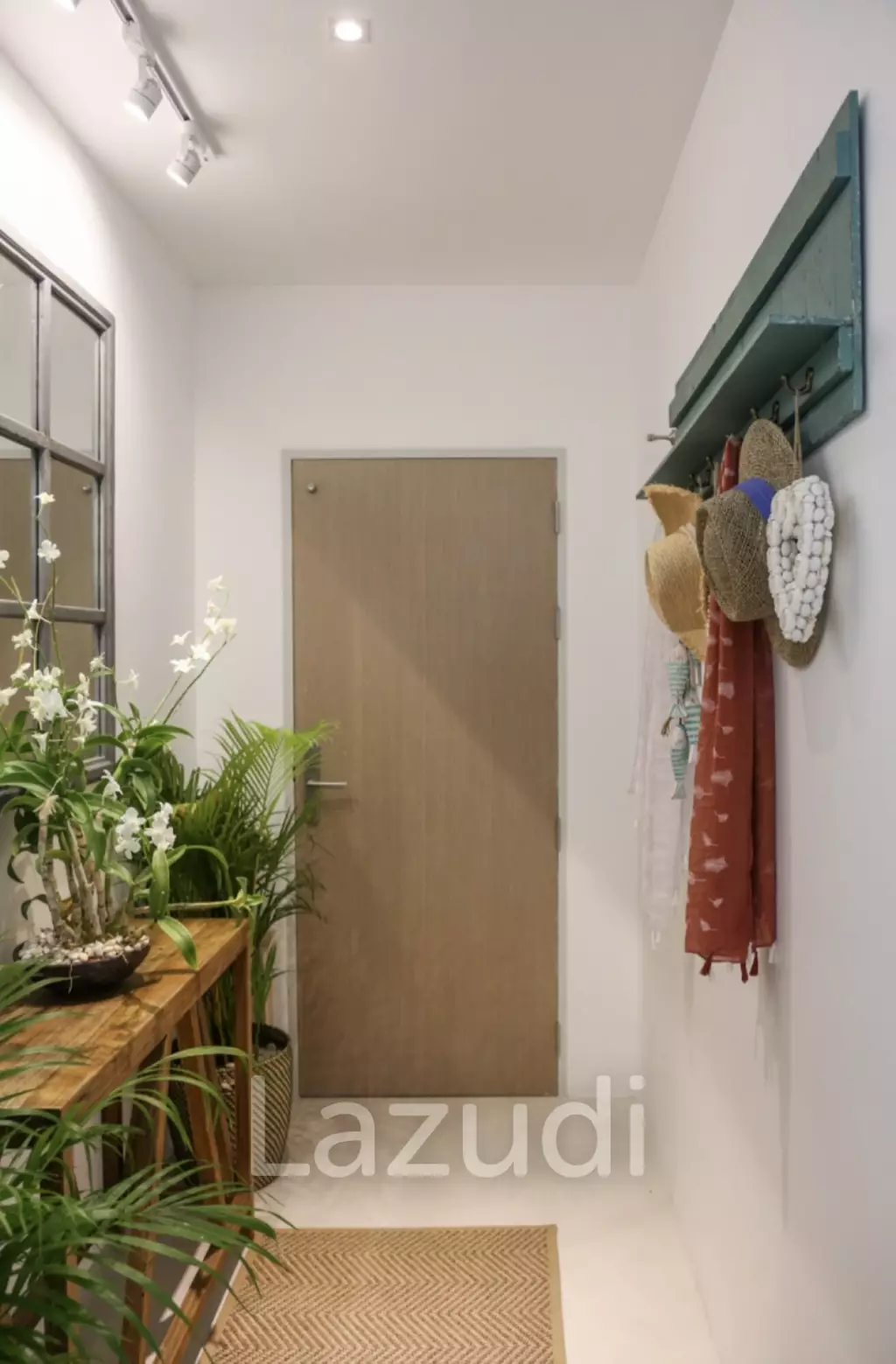 Luxurious 2-Bed Condo in Grand Kamala Falls