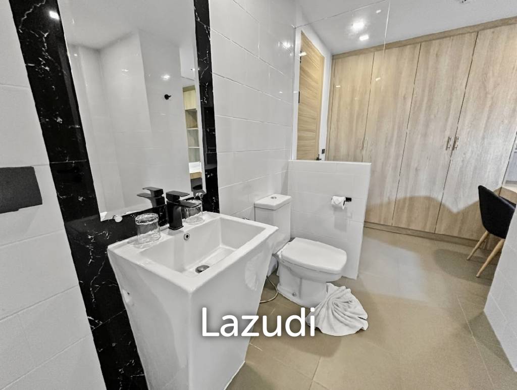 Modern 1-Bed Condo in Utopia Naiharn Phuket