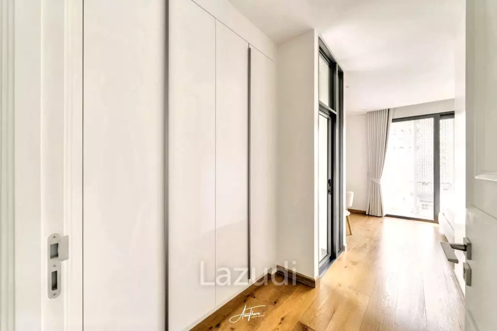 3 Bed 4 Bath 580 SQ.M Heart Ekkamai Soi 10