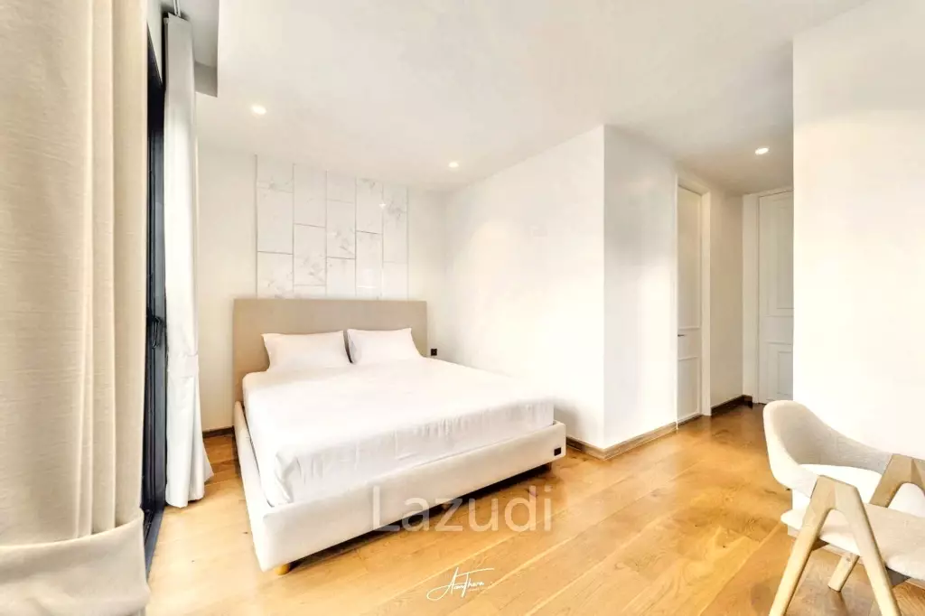 3 Bed 4 Bath 580 SQ.M Heart Ekkamai Soi 10