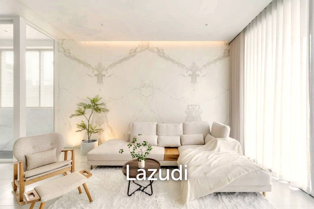 3 Bed 4 Bath 580 SQ.M Heart Ekkamai Soi 10