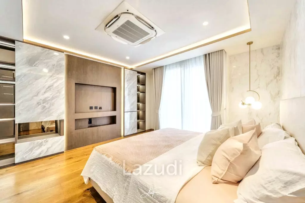 3 Bed 4 Bath 580 SQ.M Heart Ekkamai Soi 10