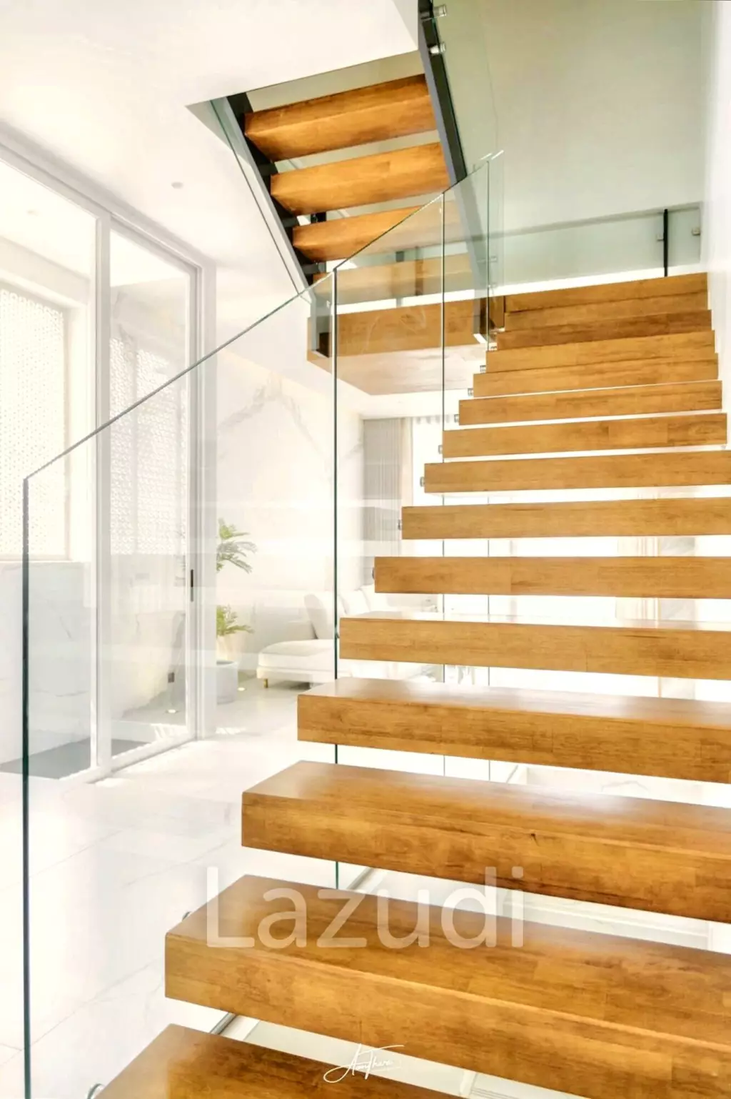 3 Bed 4 Bath 580 SQ.M Heart Ekkamai Soi 10