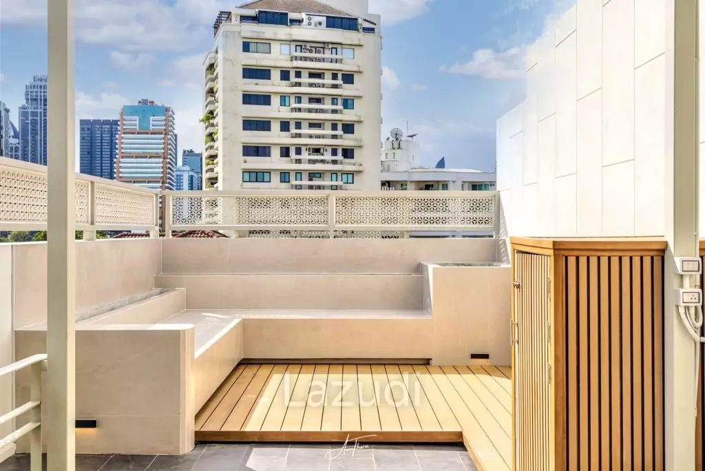 3 Bed 4 Bath 580 SQ.M Heart Ekkamai Soi 10