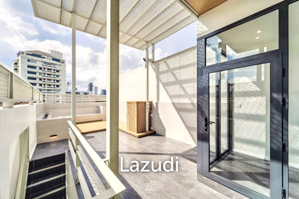 3 Bed 4 Bath 580 SQ.M Heart Ekkamai Soi 10