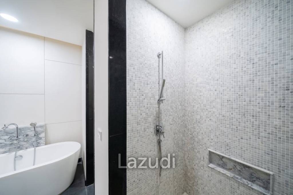 Beautiful 3-bedroom pool villa for sale in Pasak
