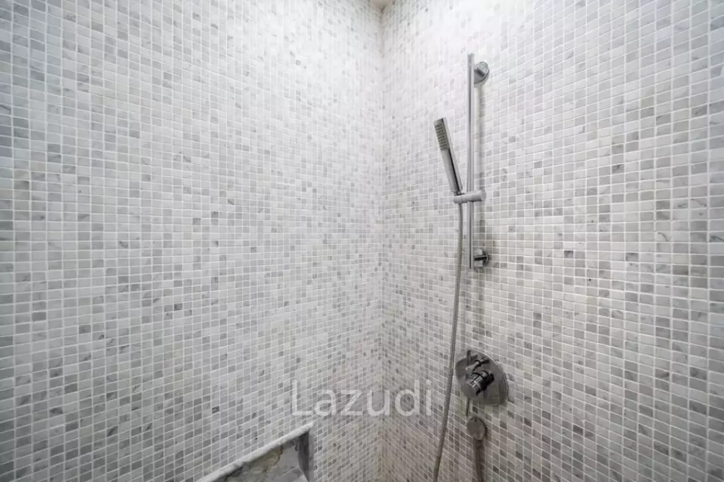 Beautiful 3-bedroom pool villa for sale in Pasak