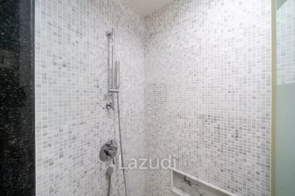 Beautiful 3-bedroom pool villa for sale in Pasak