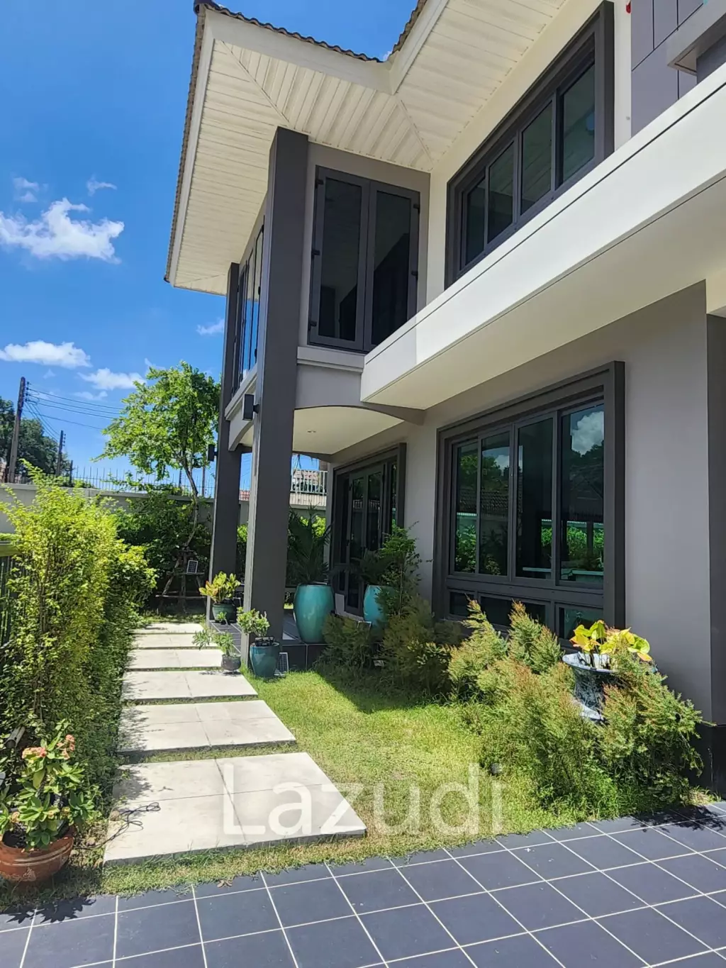 Family-Friendly Modern Home in Supalai Lake Ville Phuket