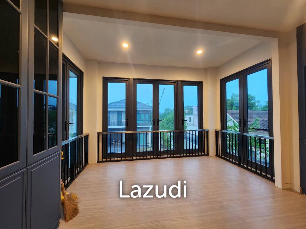 Family-Friendly Modern Home in Supalai Lake Ville Phuket