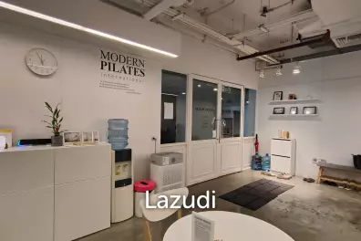 Retail Space for rent in Sukhumvit 39 (Available May 2025)