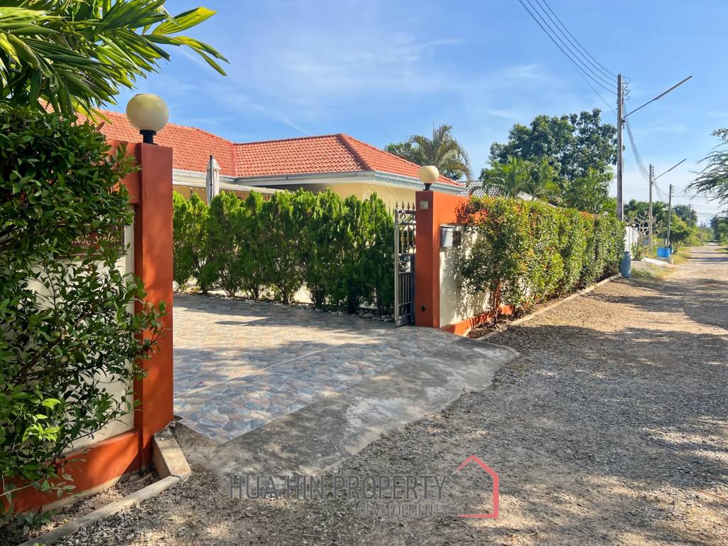 2 Bedroom Villa with Private Pool in Wang Pong, Pran Buri