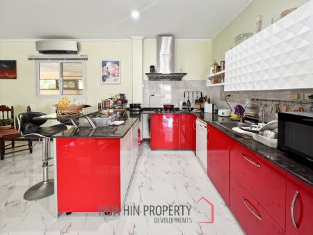 2 Bedroom Villa with Private Pool in Wang Pong, Pran Buri