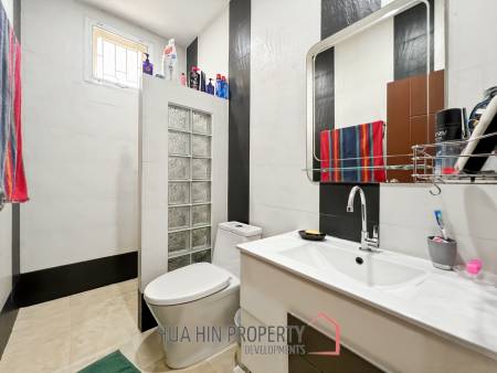 2 Bedroom Villa with Private Pool in Wang Pong, Pran Buri