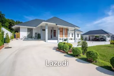 LUXURY VILLA NEAR PINEAPPLE GOLF COURSE : 3 bed stunning 360 mountain views