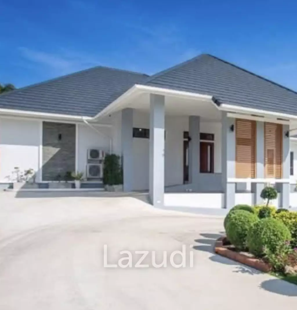 LUXURY VILLA NEAR PINEAPPLE GOLF COURSE : 3 bed stunning 360 mountain views