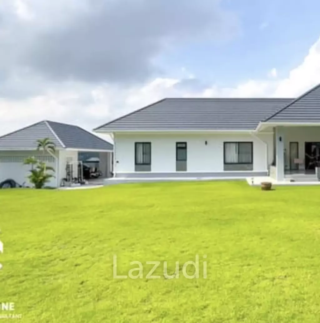 LUXURY VILLA NEAR PINEAPPLE GOLF COURSE : 3 bed stunning 360 mountain views